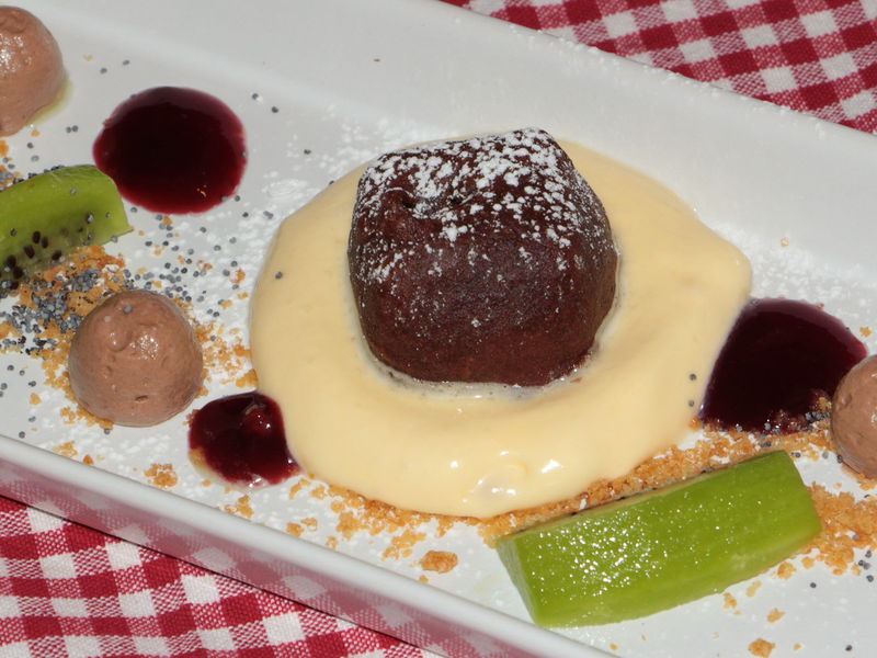 Datei:SK Nachtisch länglich.JPG