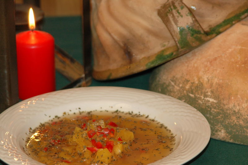 Datei:Spitzkrautsuppe Kerze.jpg