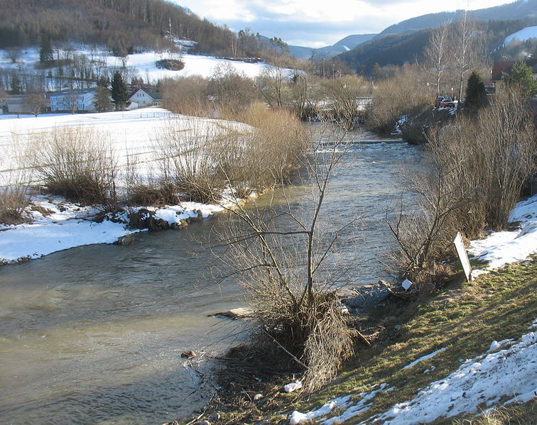 Datei:Pielach im Frühjahr.jpg