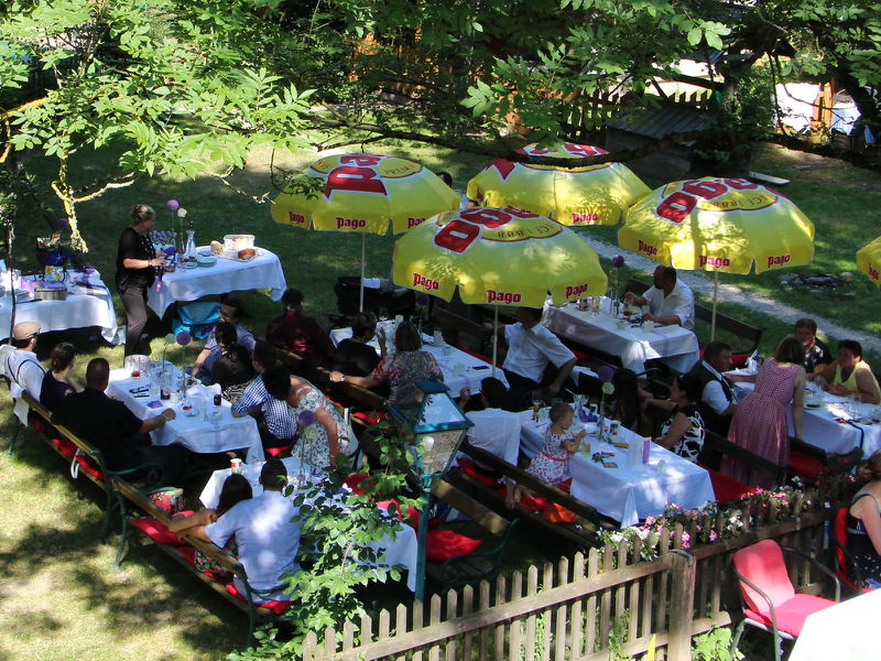 Datei:SH Sommer Gartenfest.JPG