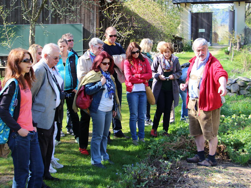 Datei:SG Gartenführung5.jpg