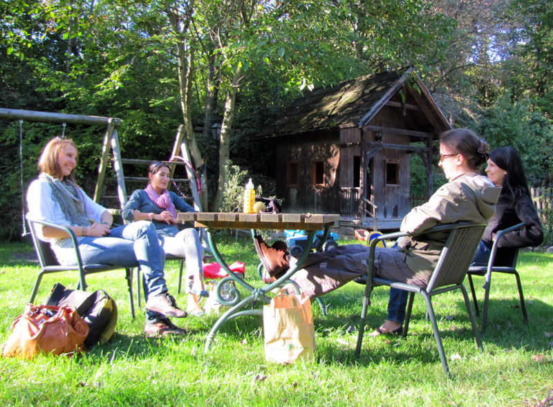 Datei:SH Relaxen Garten Checkin.jpg