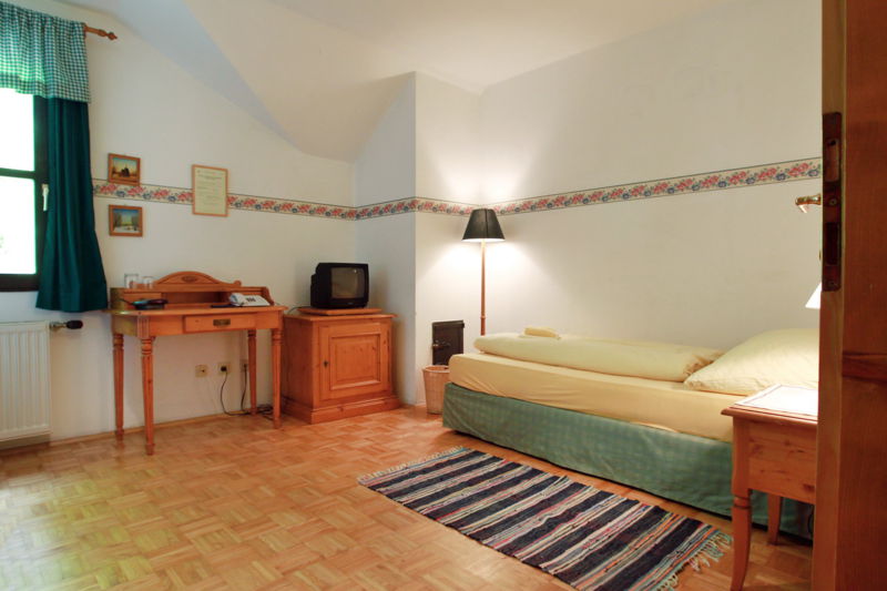 Datei:SH-Zimmer13.jpg