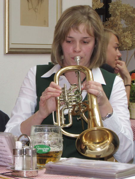 Datei:Musik Frau Zöchbauer.jpg